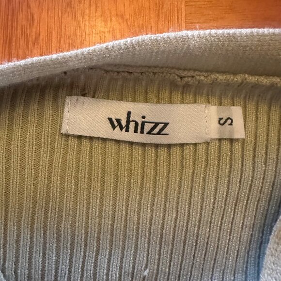 Ribbed Sage Green Button-Down Cardigan With Cutout Shoulder Detail S - Picture 4 of 6